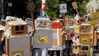 Капитал - Швейцарцы отказались от базовых 2,2 тысячи евро в месяц