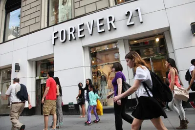 Производитель одежды Forever 21 объявил о банкротстве