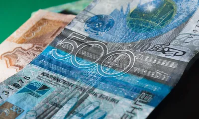 Объем банковских сбережений на казахстанца по итогам декабря 2014 года