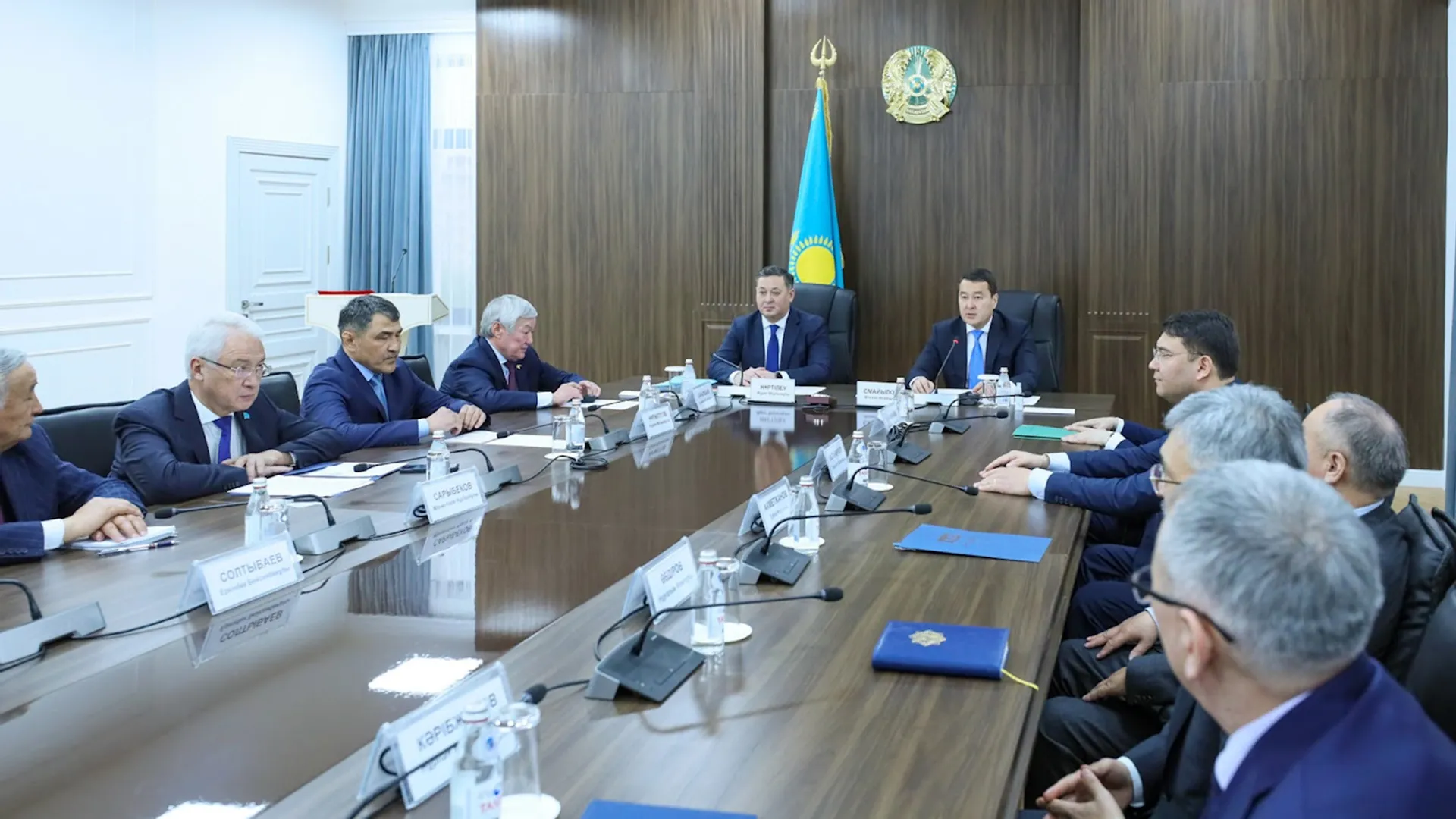 Капитал - Премьер-министр обозначил задачи нового акима Жамбылской области