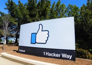 Капитал - Facebook запретит рекламу медицинских масок