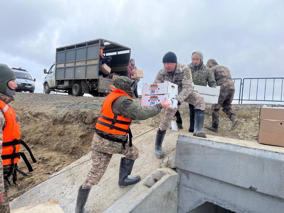 Более 500 военнослужащих направили на борьбу с паводками в регионах 2907451 - Kapital.kz 