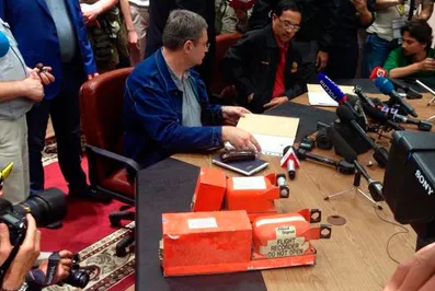 Малайзии передали черные ящики с упавшего Боинга