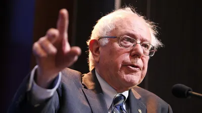 Берни Сандерс поддержал кандидатуру Хиллари Клинтон