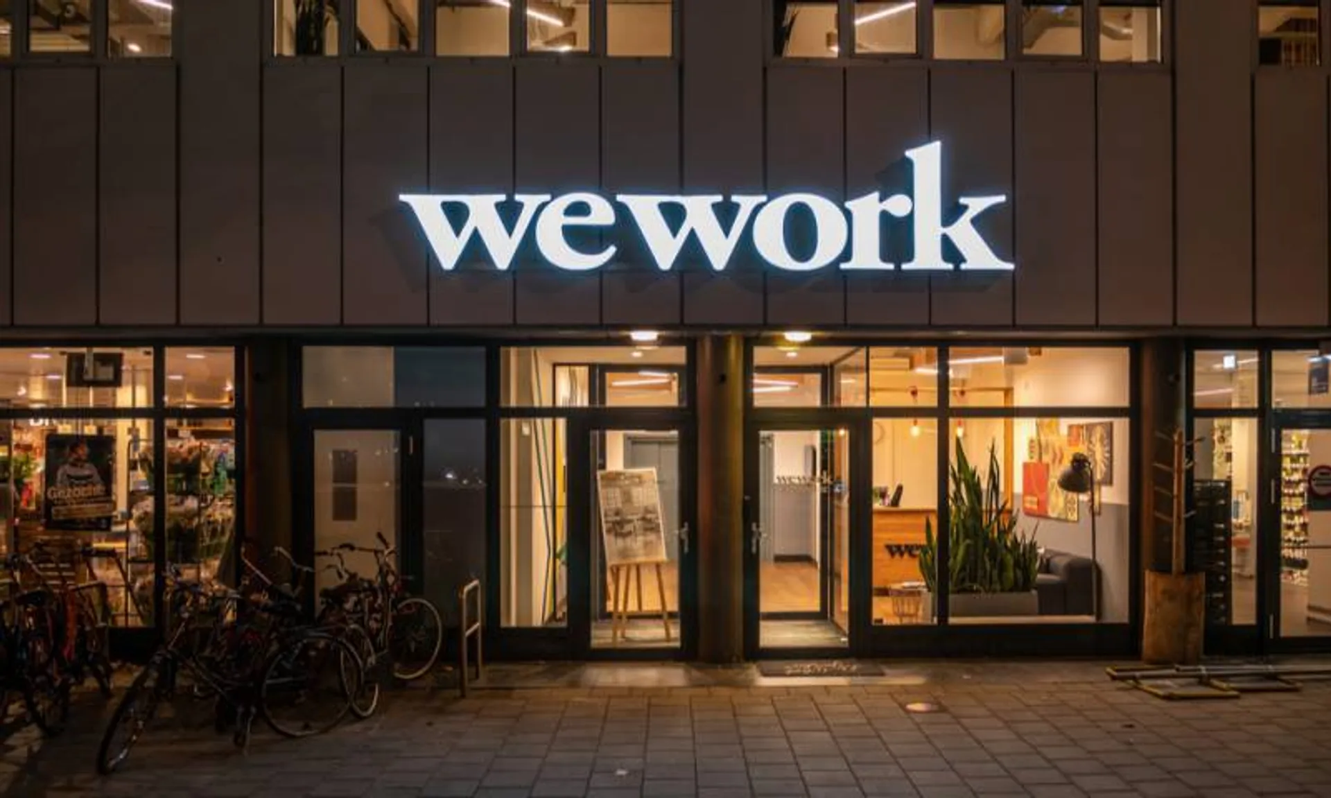Капитал - SoftBank получит долю в WeWork в размере 80%