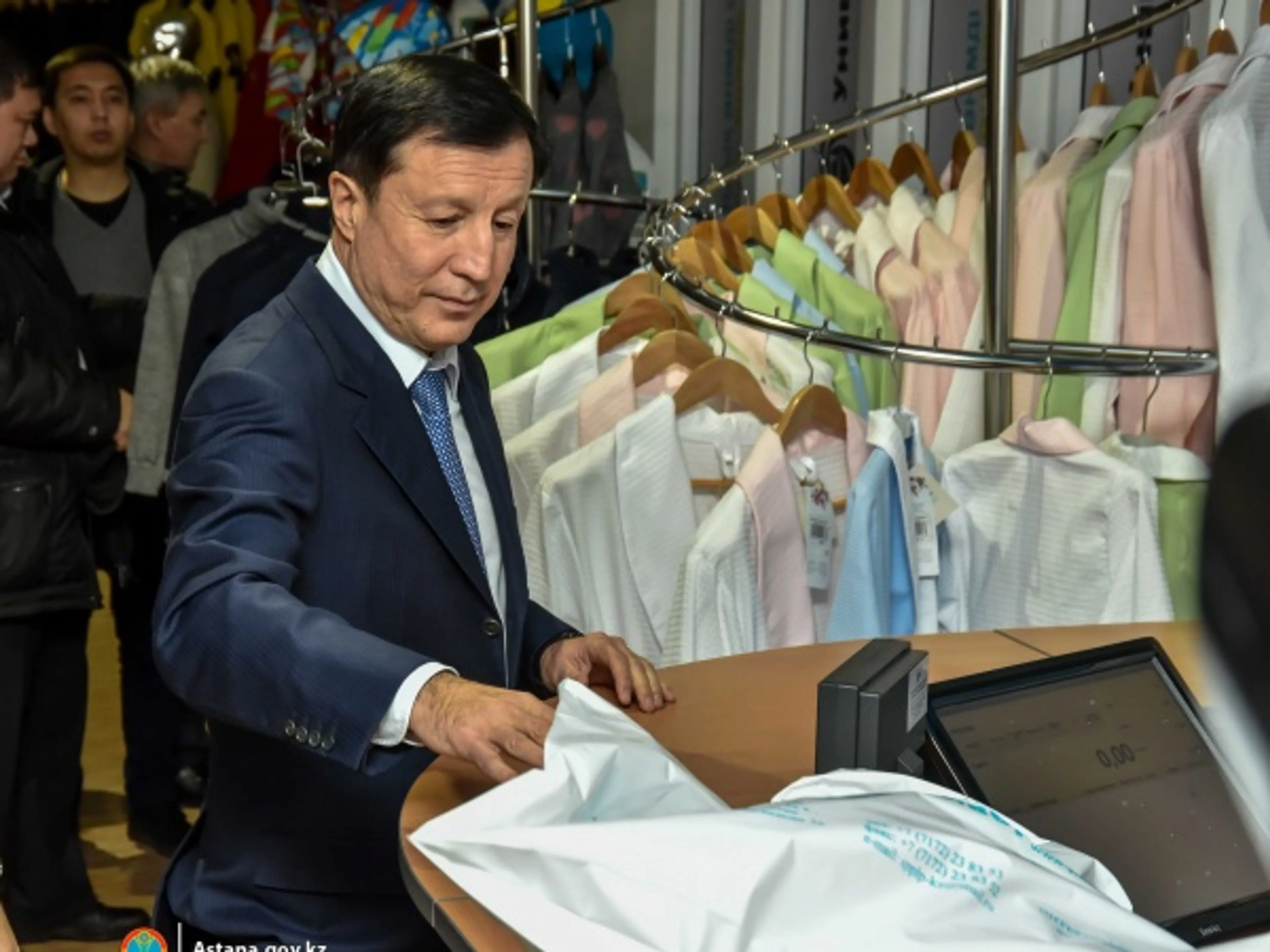 Капитал - В Астане открыли Центр продаж отечественной продукции