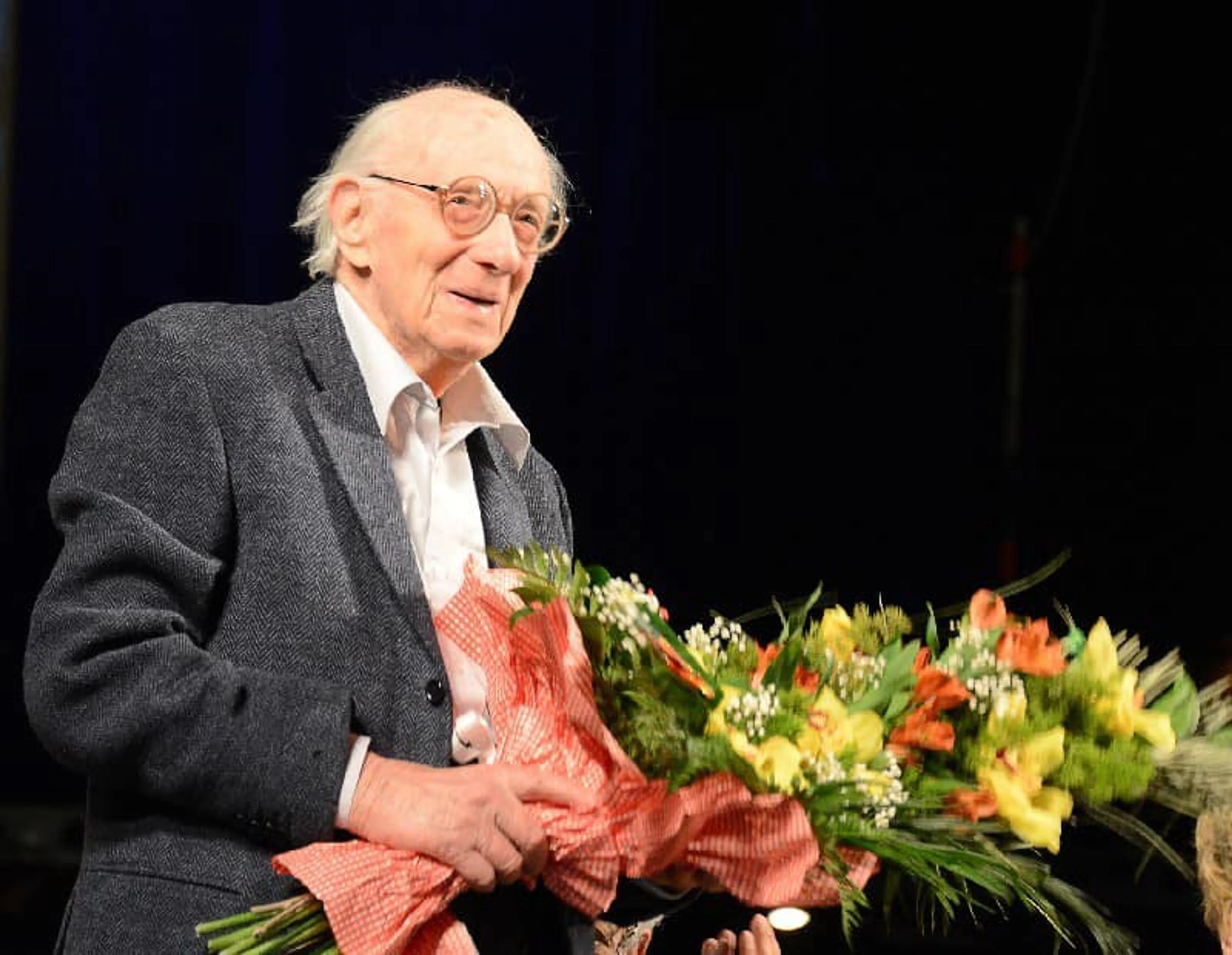 Капитал - Президент выразил соболезнования родным и близким Юрия Померанцева