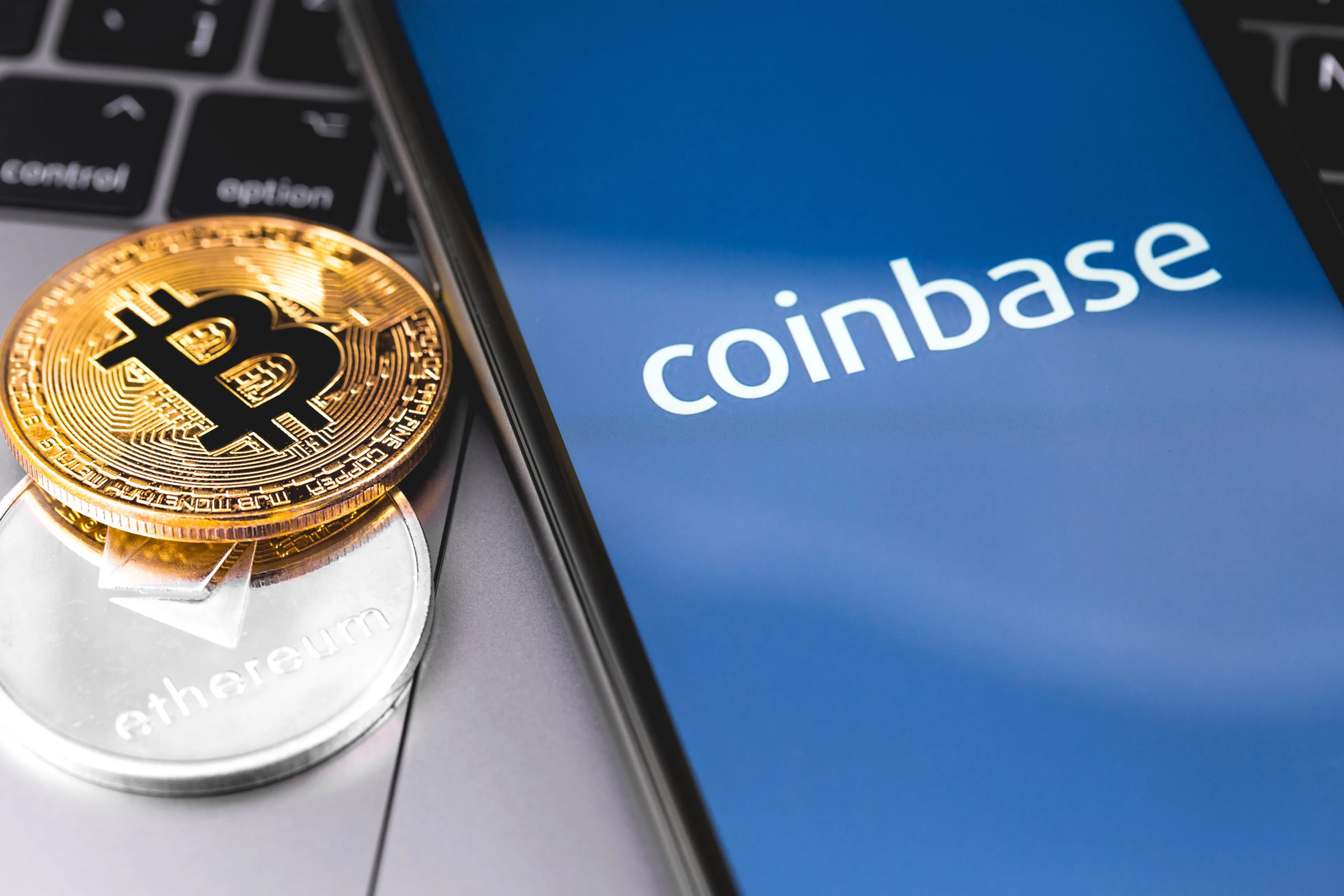 Капитал - Сооснователи и топ-менеджеры Coinbase продали акции на $1,2 млрд
