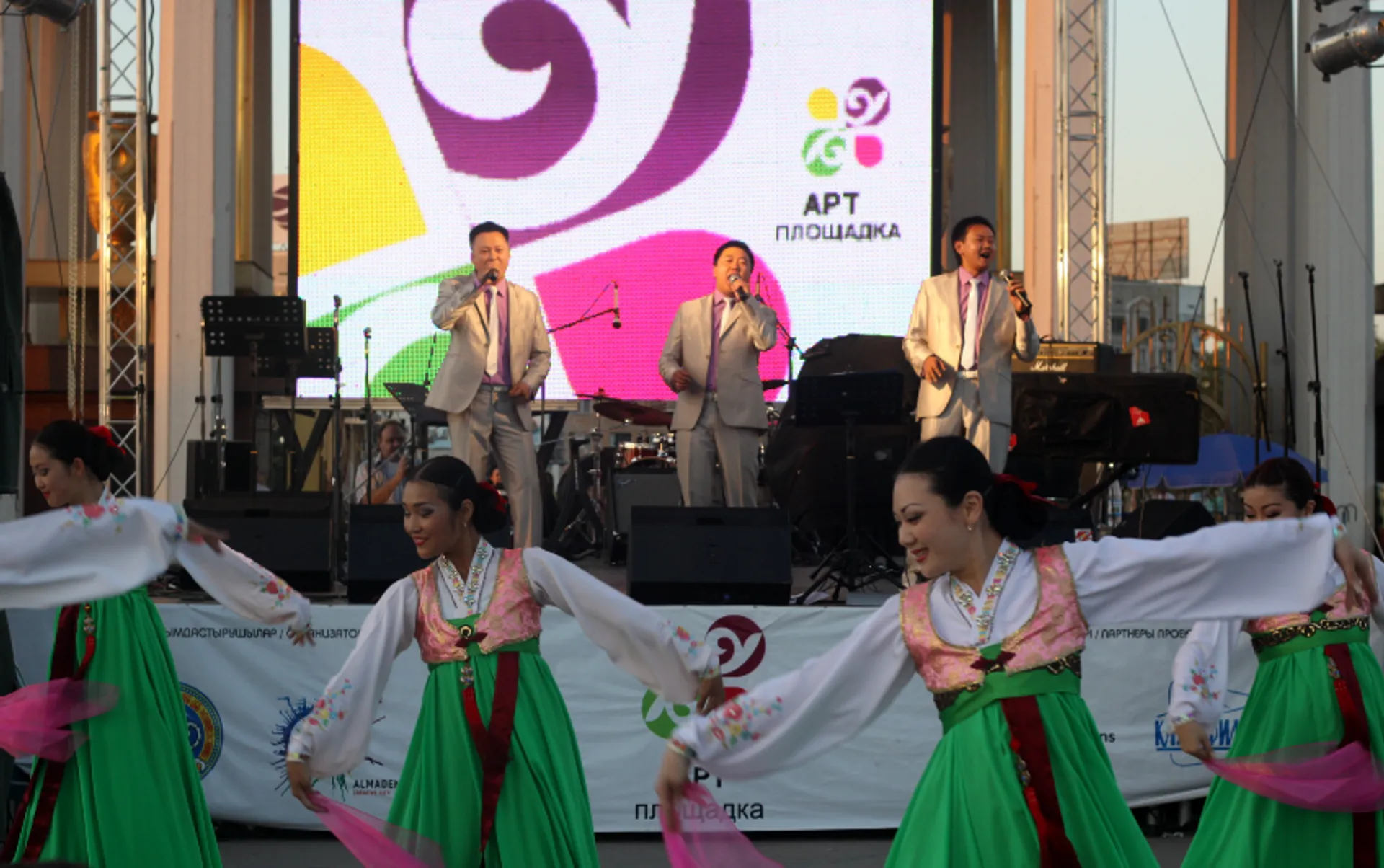 Капитал - В Алматы стартует Арт-площадка 2013