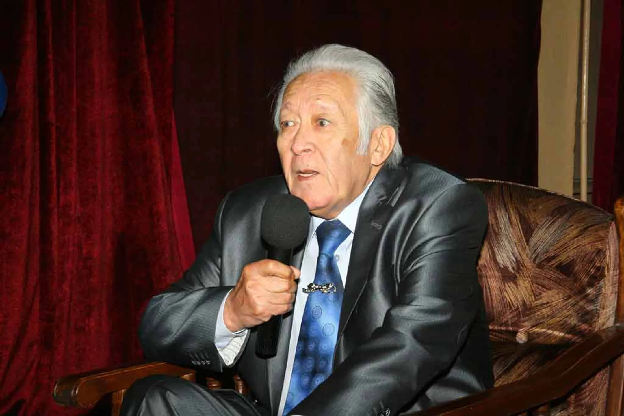 Назарбаев соболезнует семье Шакена Ниязбекова в связи с его кончиной - Image Kapital.kz