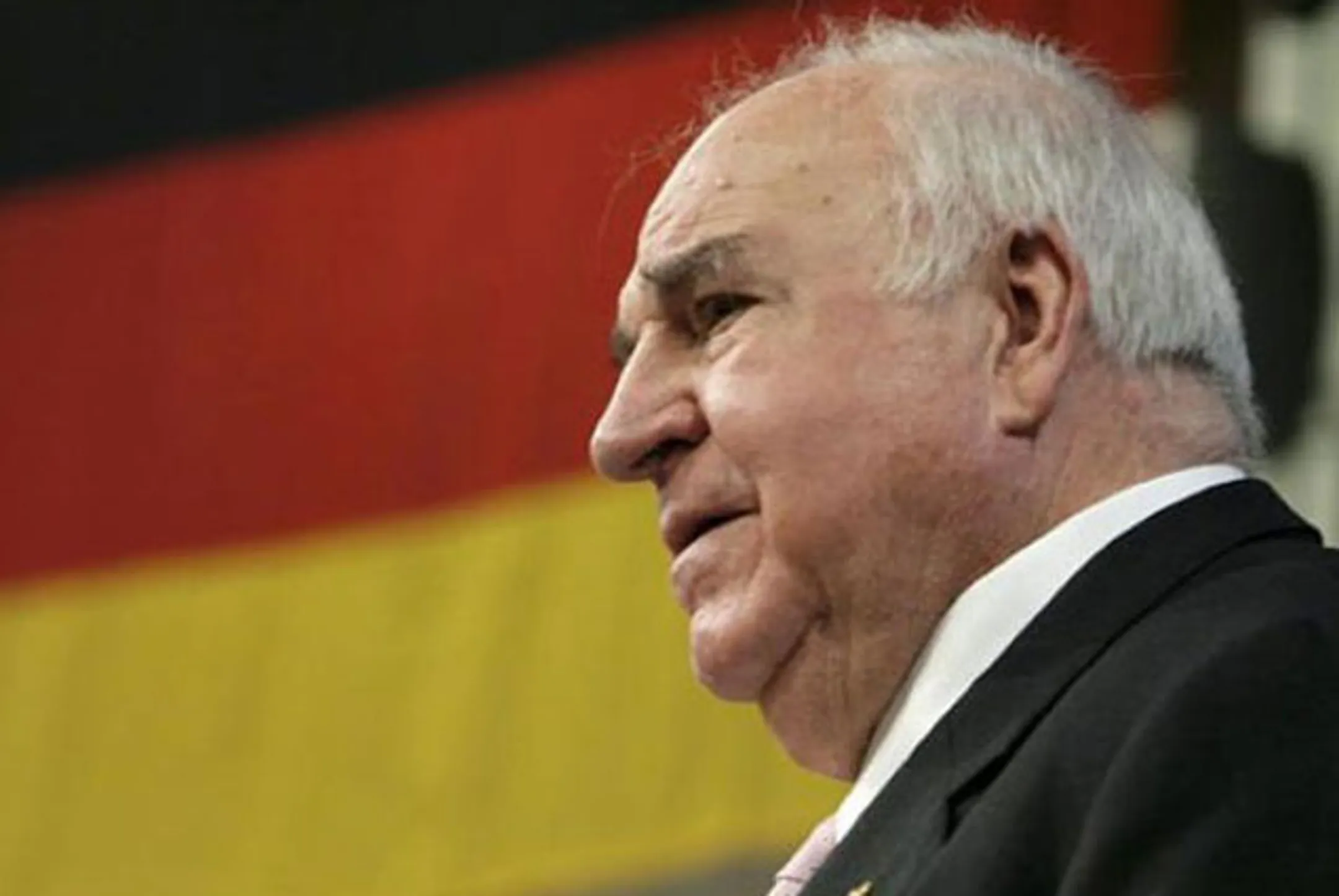 Президент РФ писал письма Гельмуту Колю - Image Kapital.kz