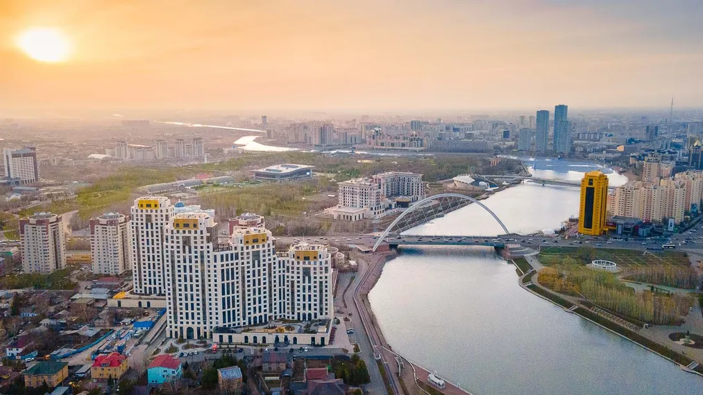 Капитал - Побережье реки Есиль украсил новый изысканный дом