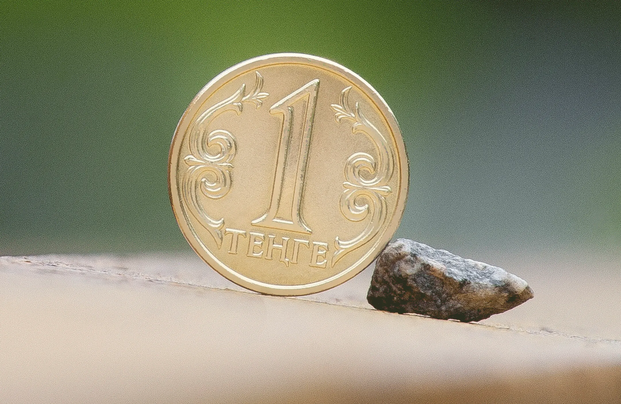 Новый антирекорд нацвалюты – 383 тенге за $1 - Image Kapital.kz