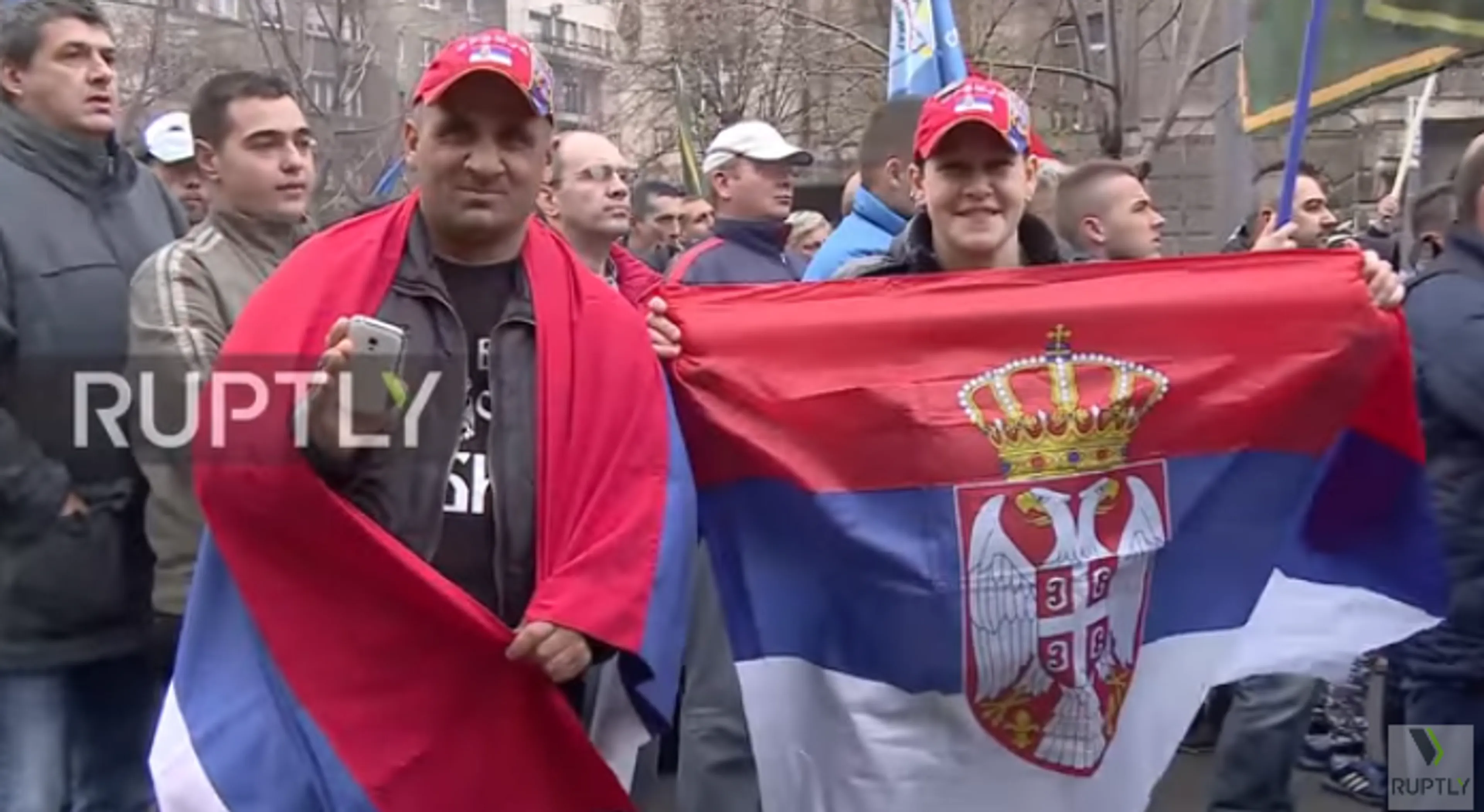 Капитал - Сербские военные вышли на улицы Белграда