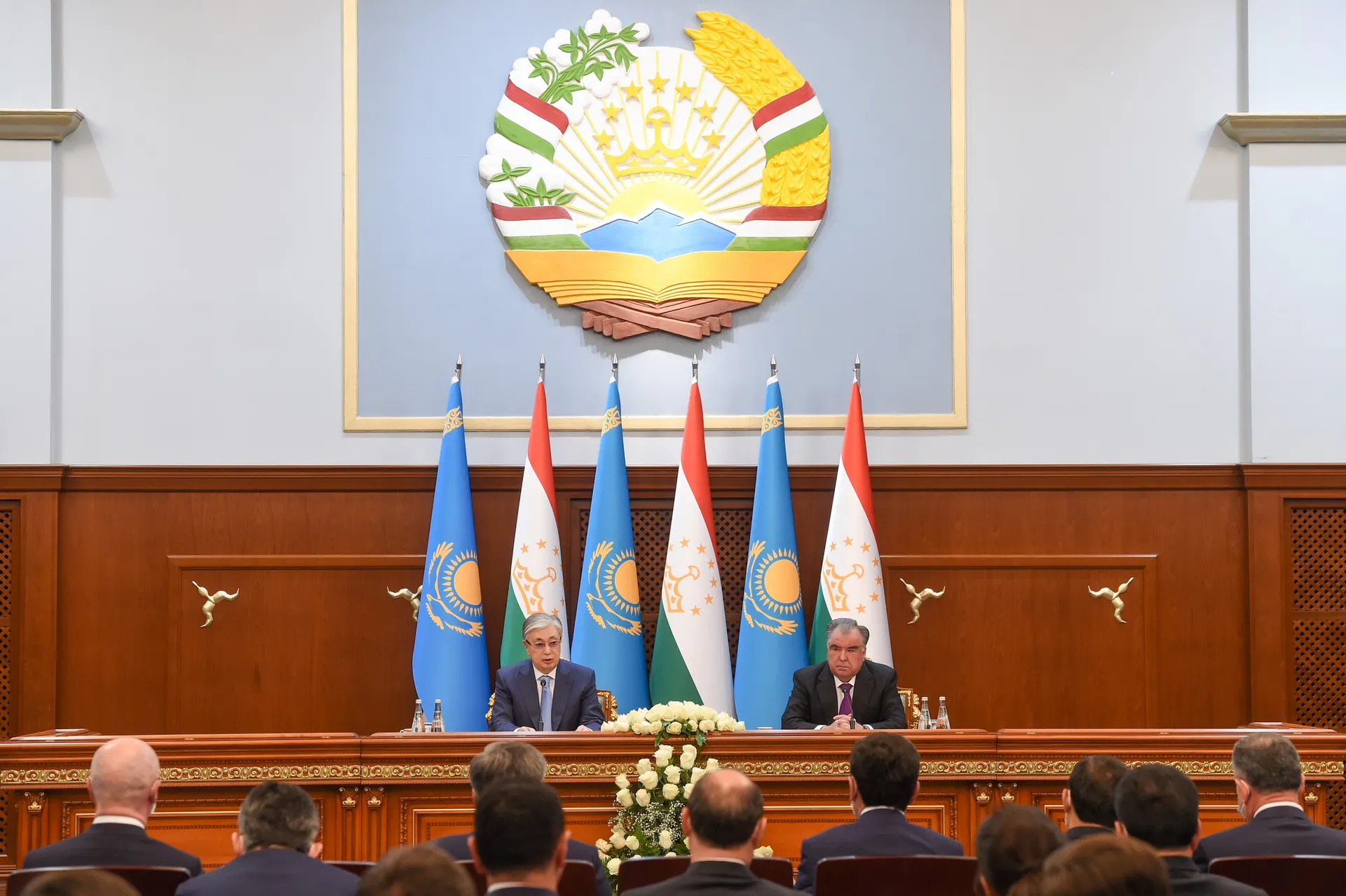 Капитал - Казахстан увеличит количество грантов для таджикских студентов