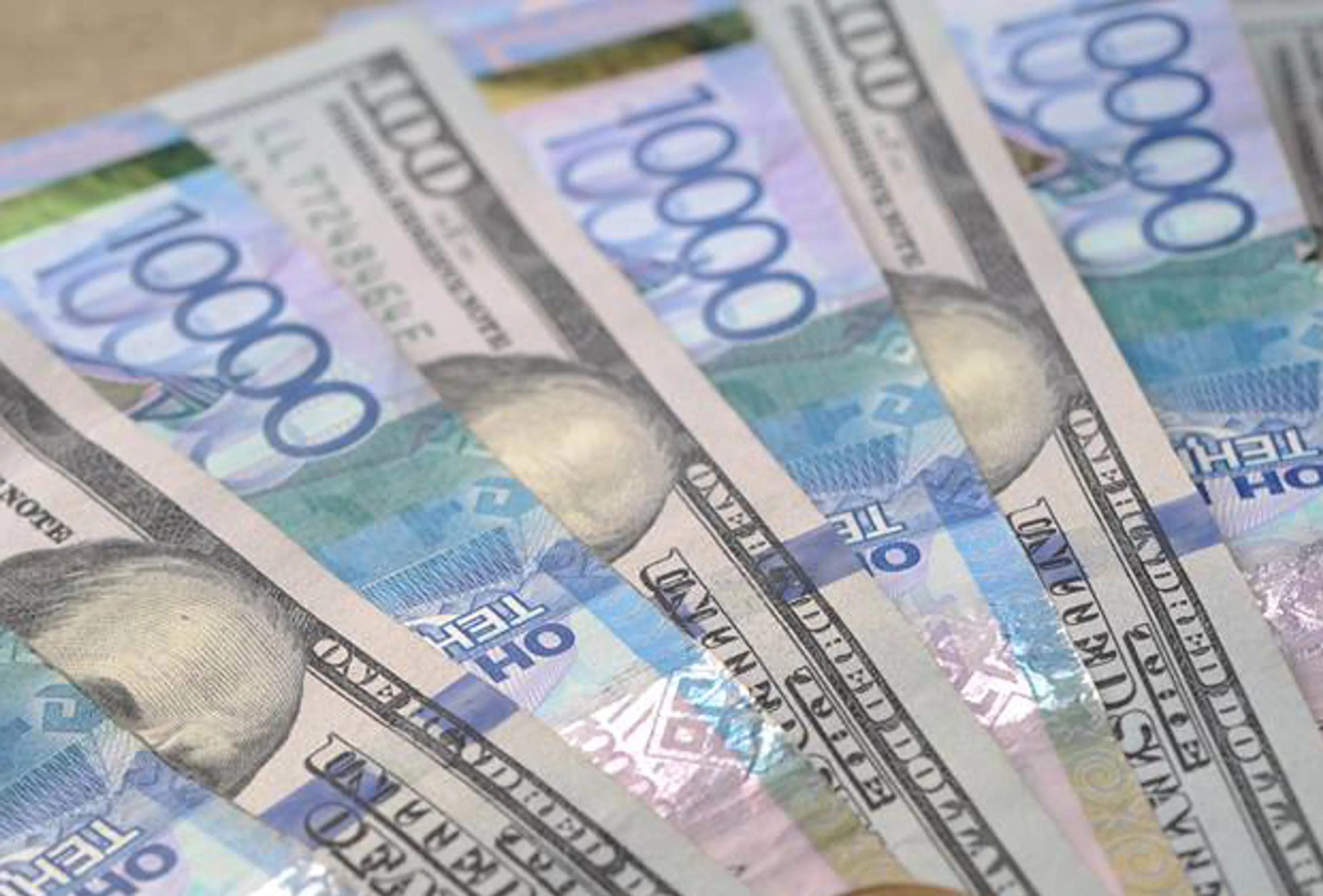 Капитал - Тенге не смог удержать позиции после резкого взлета