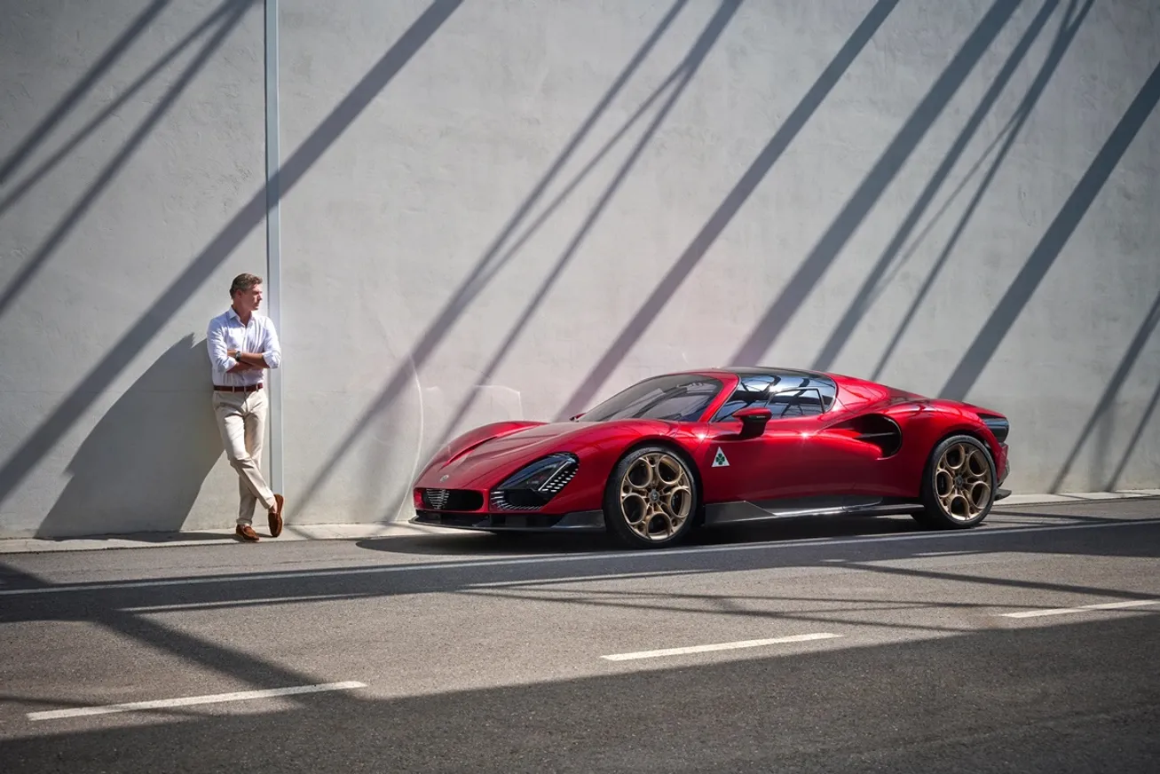 Обновленная Tesla Model 3, суперкар Alfa Romeo и рестомод Porsche - фото kapital.kz