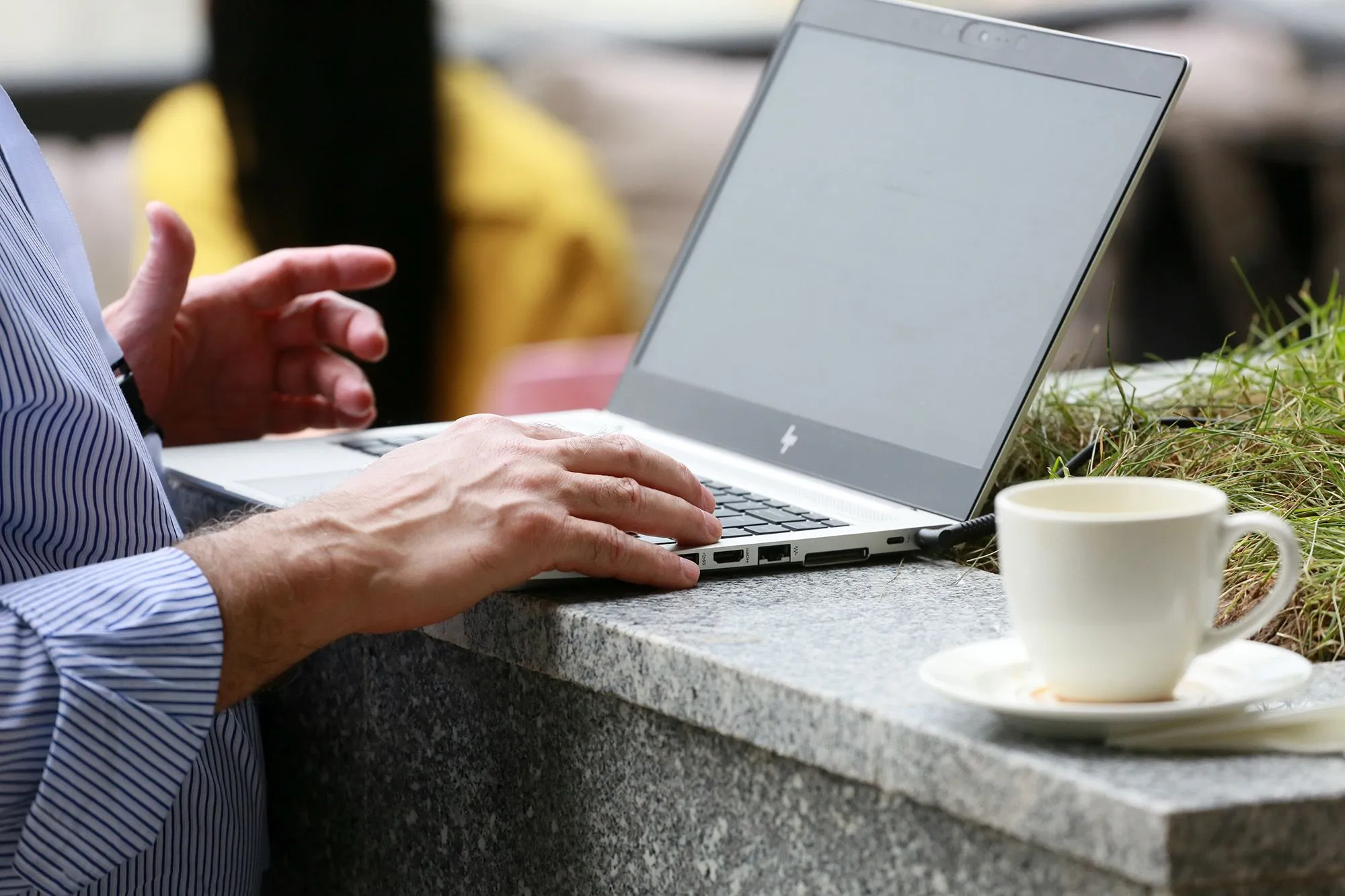 Через интернет-платформы работают 369 тысяч казахстанцев