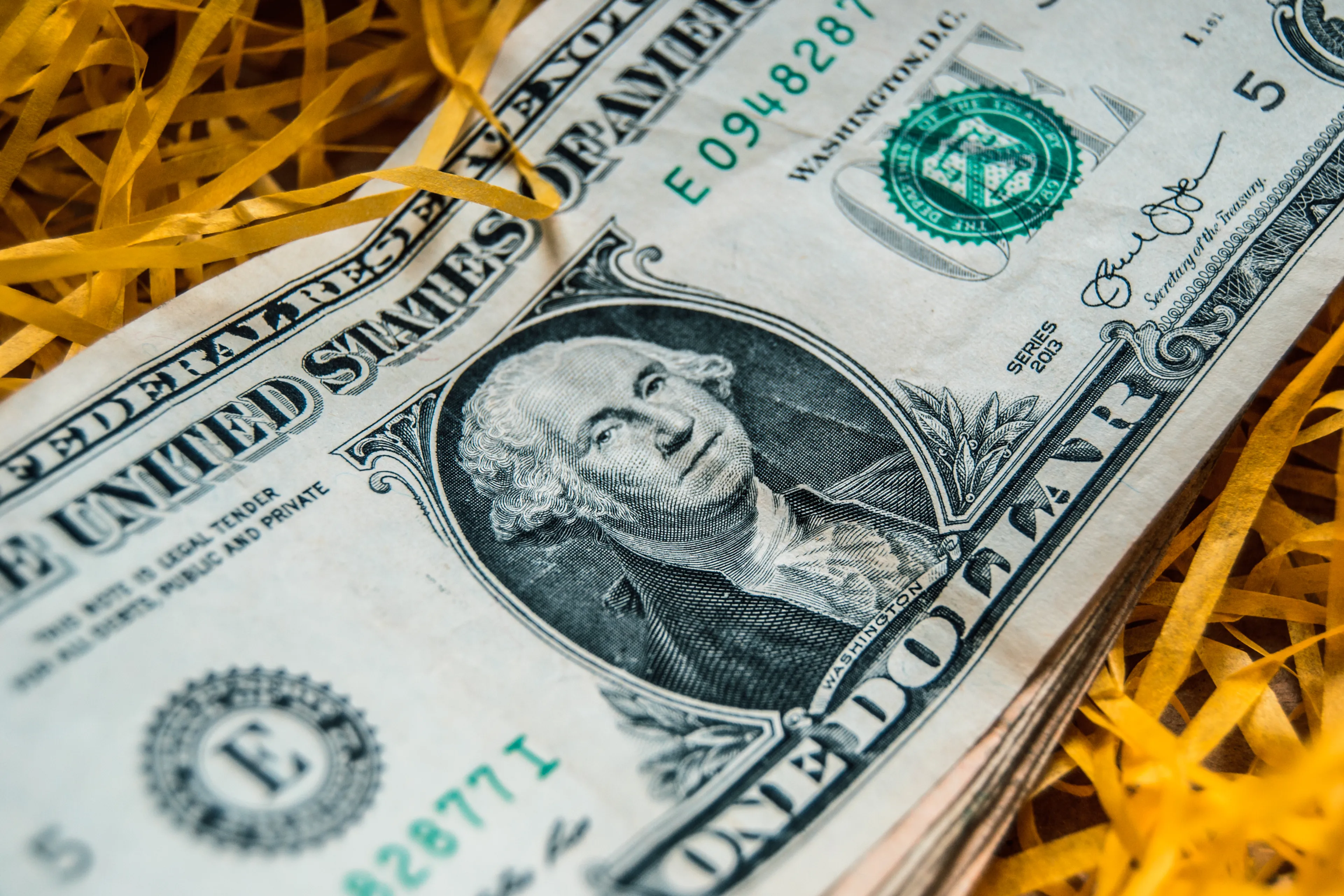 Капитал - КФГД повысил ставки по валютным депозитам физлиц