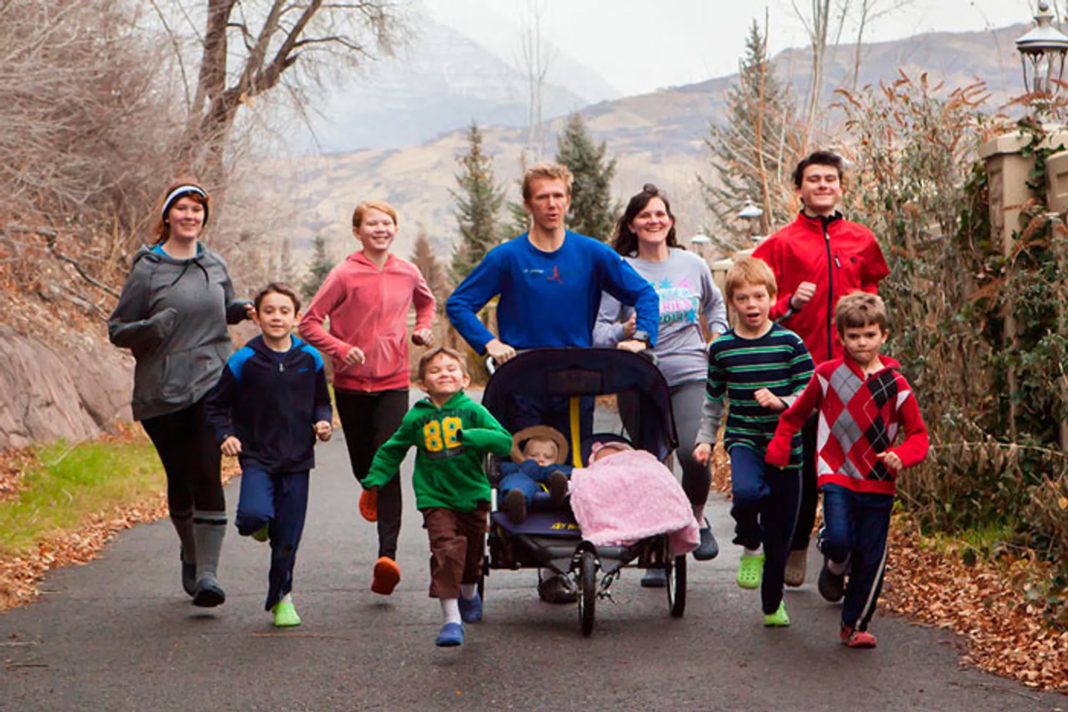 Crocs: неожиданный успех и бизнес по всему миру - Image Kapital.kz