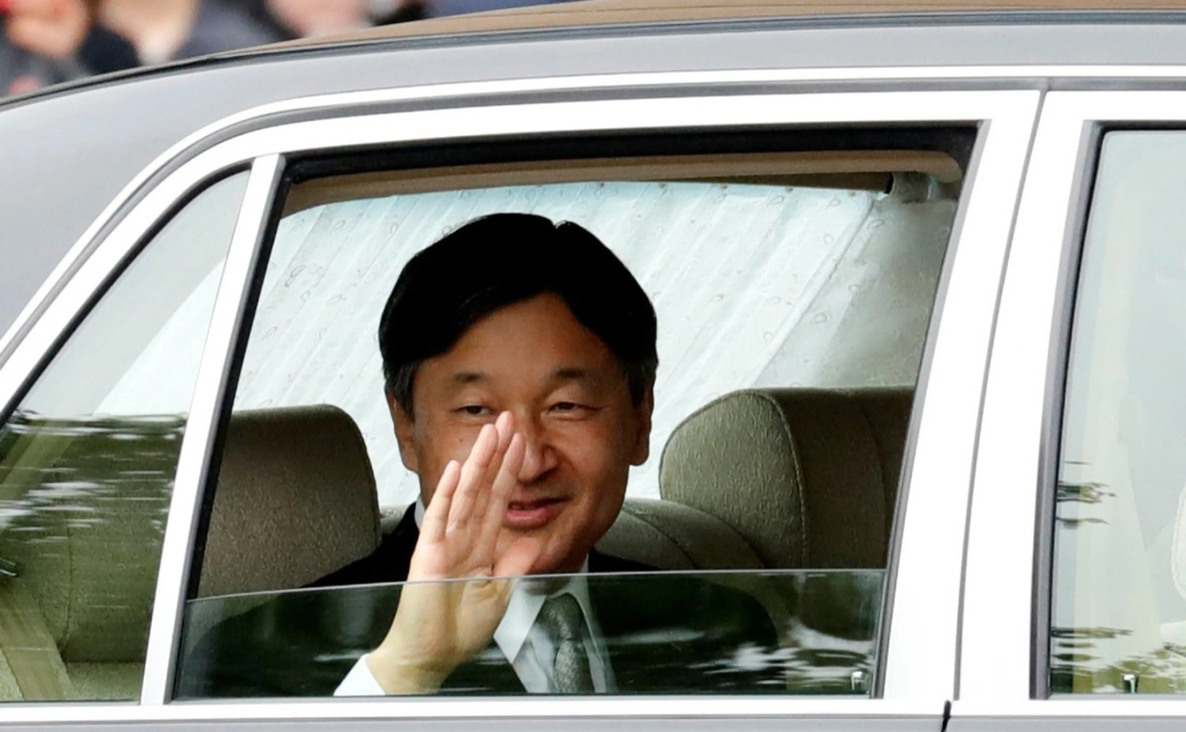 Капитал - Новый император Японии Нарухито вступил на престол