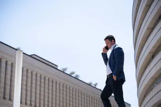 Капитал - Как отдых в Греции привел казахстанца к переезду и развитию бизнеса в Афинах