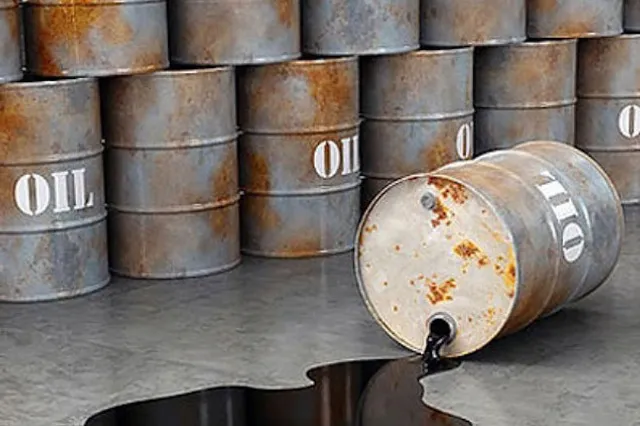 Китай наполняет резервы нефтью