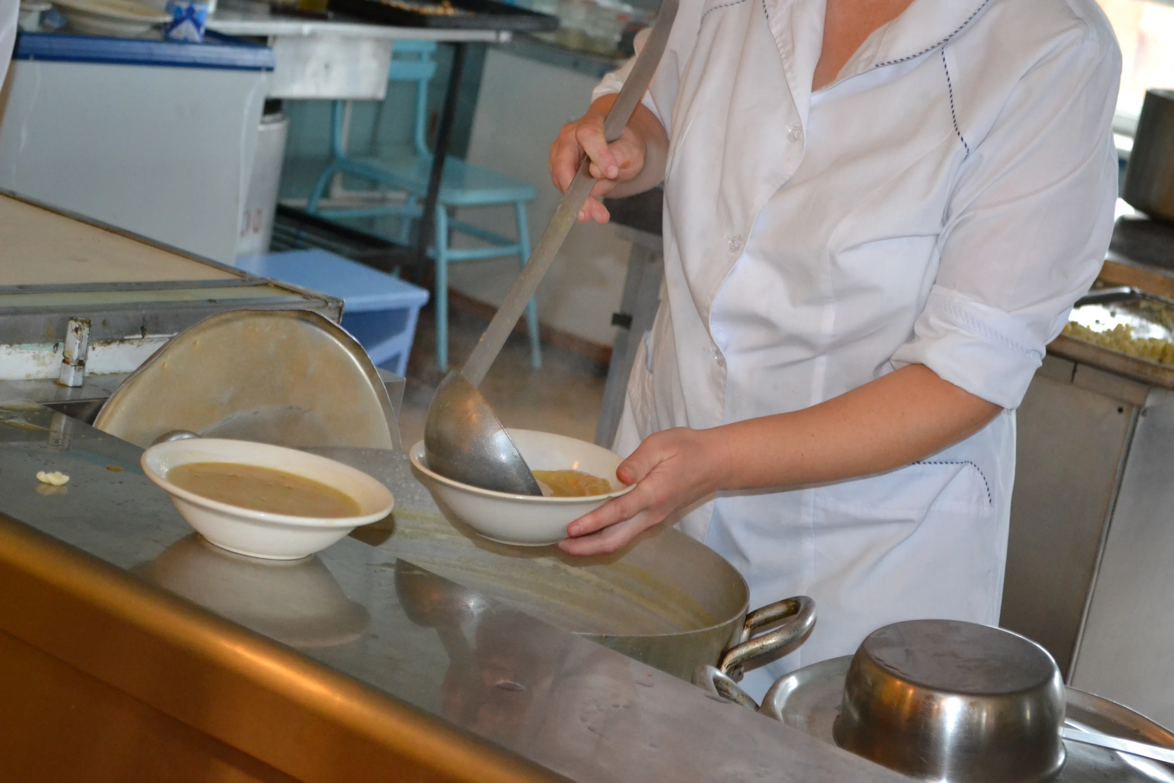 Капитал - В Алматы отравились 48 школьников