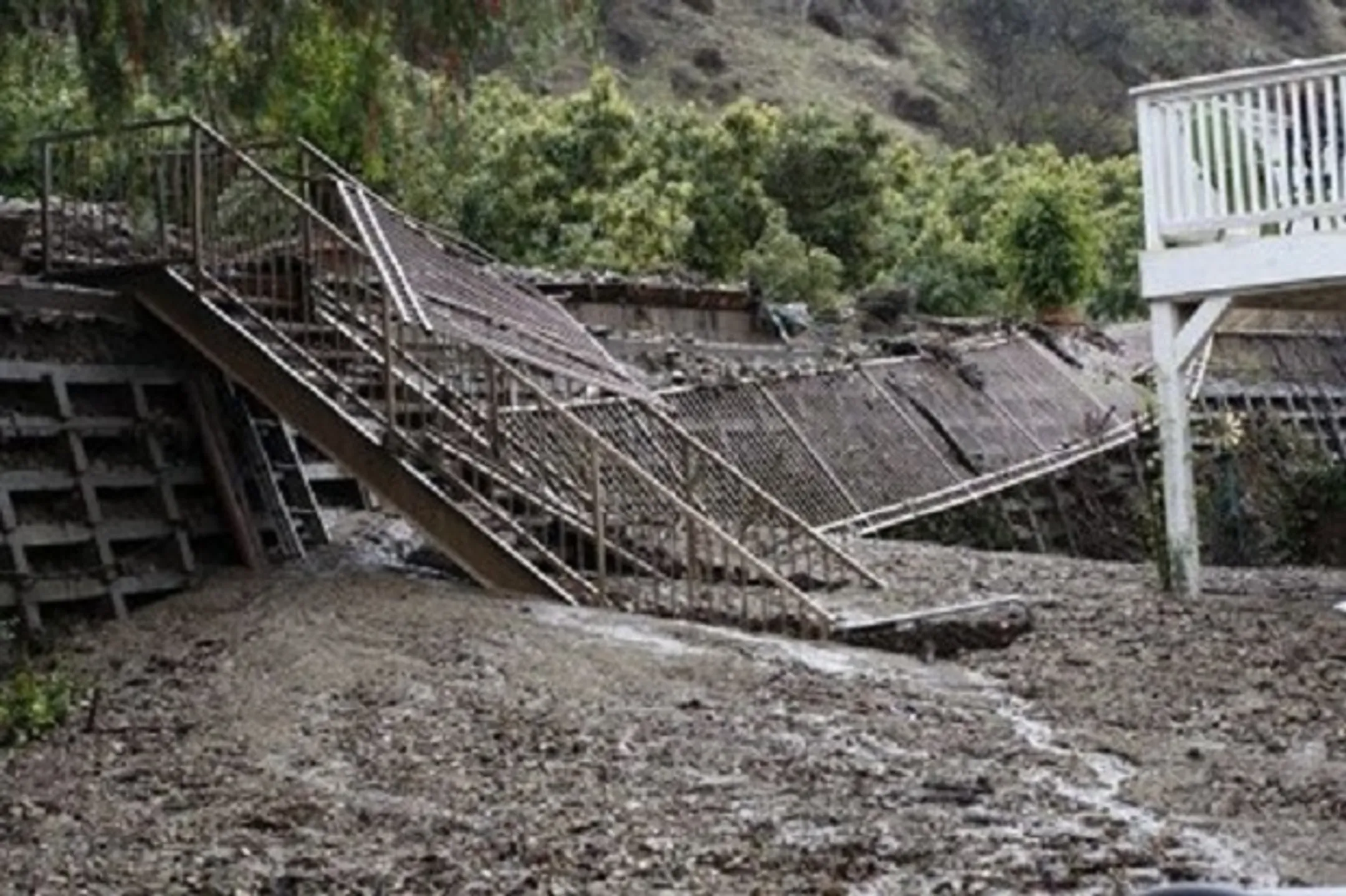 Во время оползня в штате Вашингтон пропали 108 человек - Image Kapital.kz