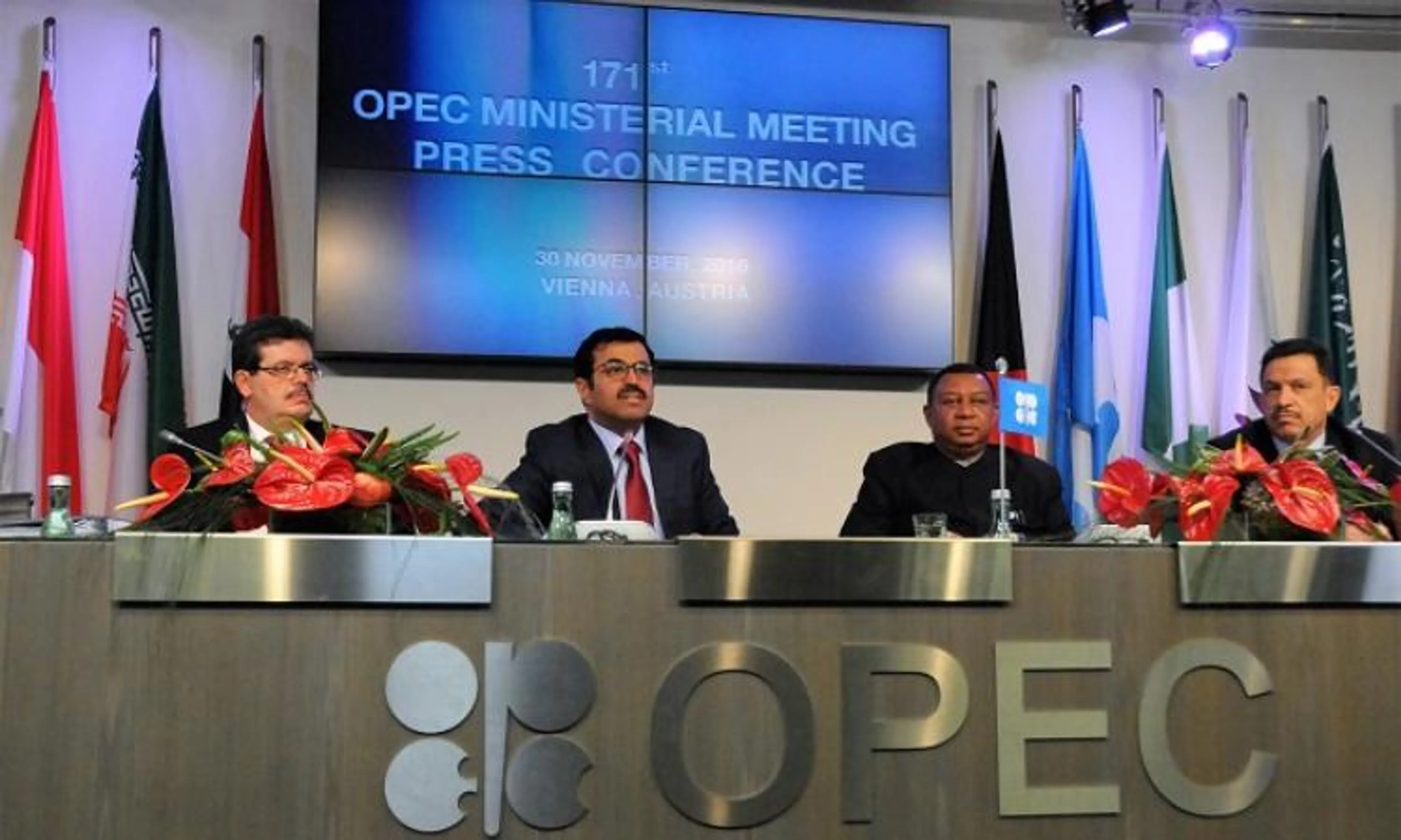 Капитал - Ирак, ОАЭ, Казахстан и Малайзия готовы полностью соблюдать сделку ОПЕК+