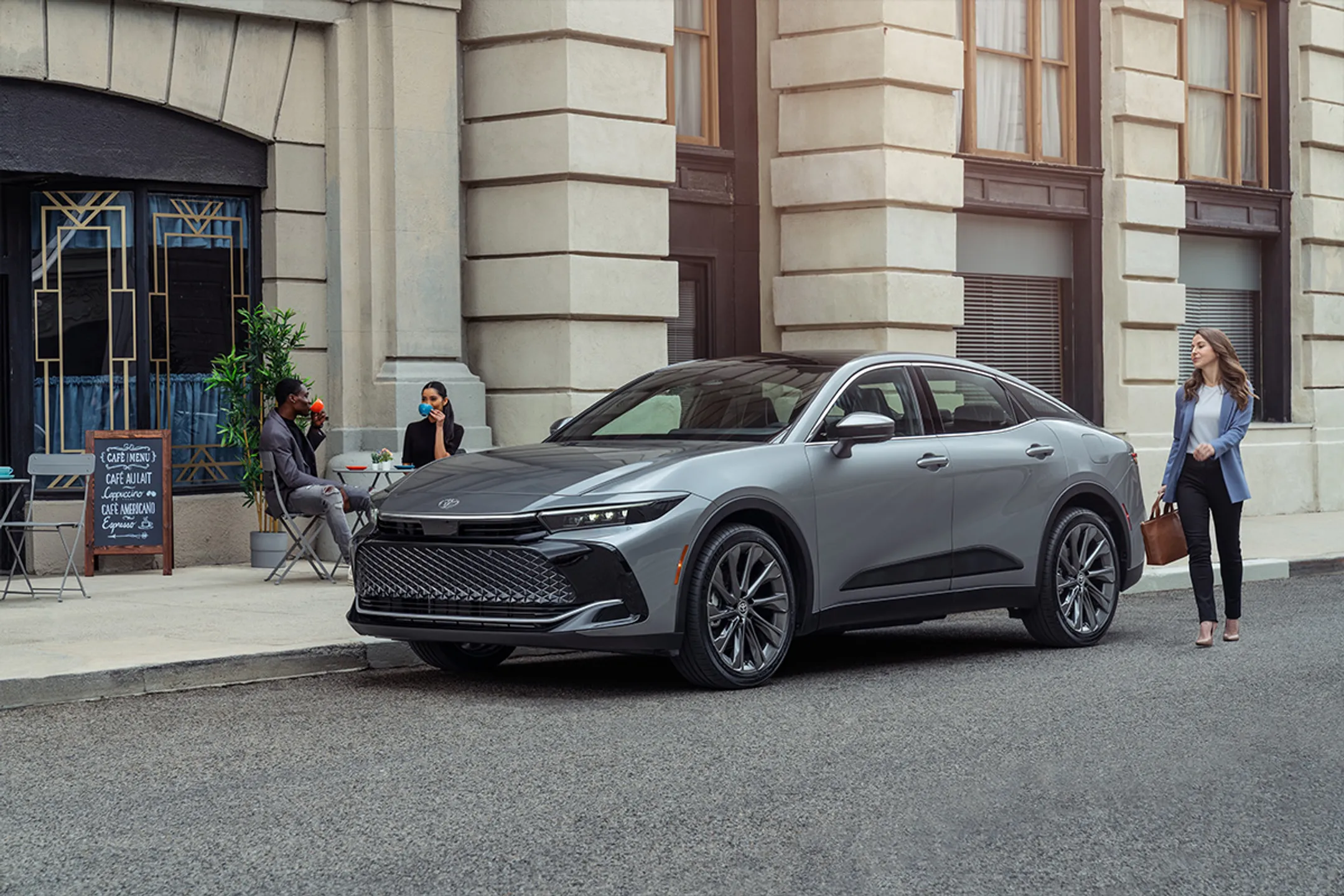 Итоги продаж за июнь, Австралия без ДВС и новый Crown - Image Kapital.kz