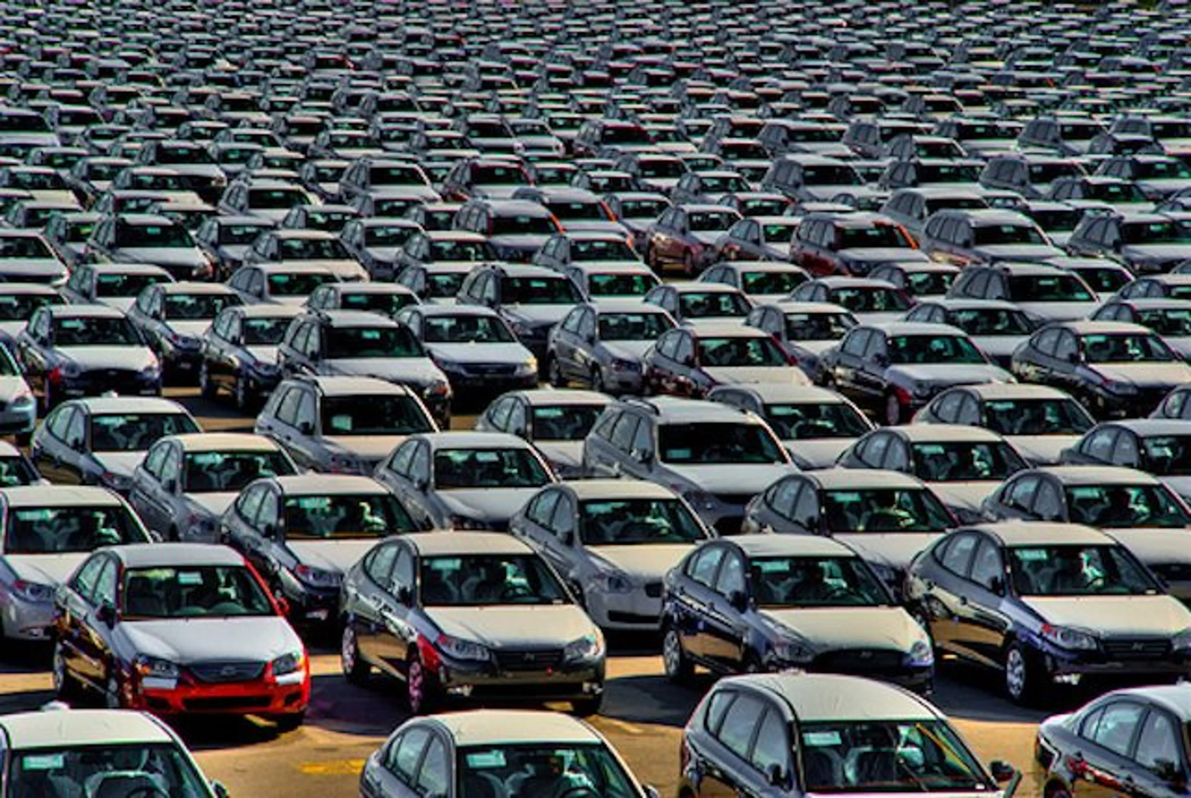 Капитал - Импорт машин в Россию падает быстрее рынка