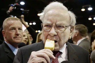 Обед с Уорреном Баффетом продали за $2,3 млн