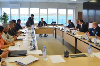 Капитал - Даниал Ахметов поручил ускорить темпы строительства автозавода