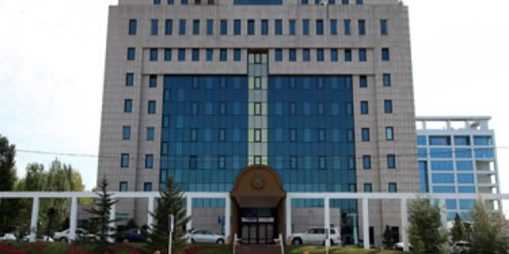 Капитал - Самовыдвиженцы Базильбаев и Есжанов отказались от предвыборной гонки