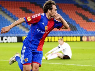 Капитал - Прошли первые четвертьфиналы Лиги Европы