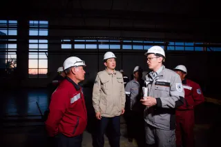 Капитал - Глава КМГ встретился в Жанаозене с работниками подрядных организаций