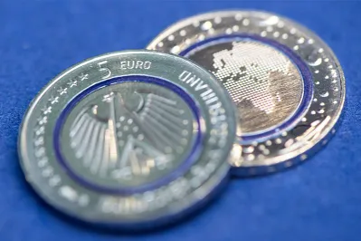 В Германии представили новую монету номиналом 5 евро