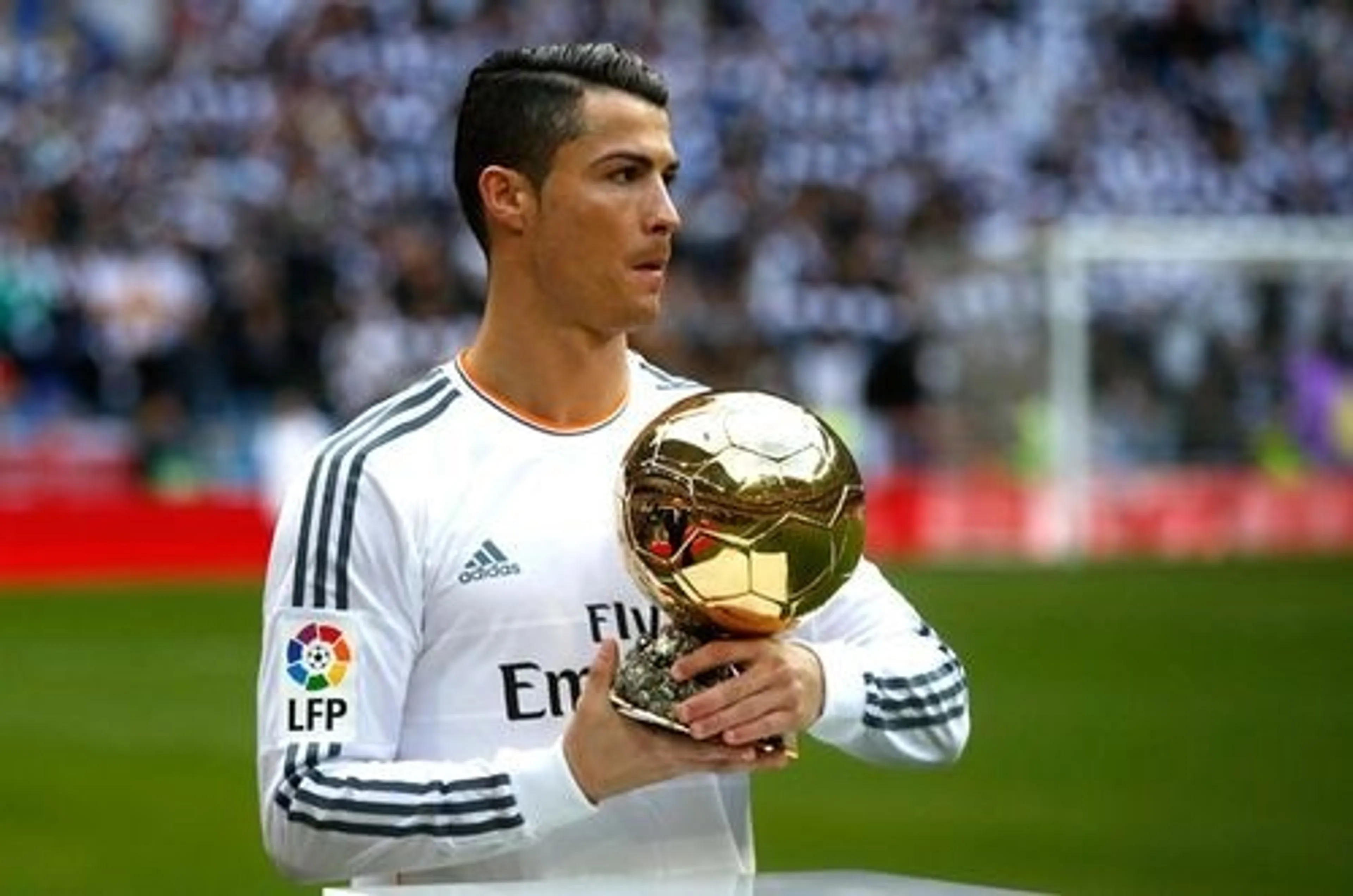 Капитал - Криштиану Роналду отказался от зарплаты €100 млн в год