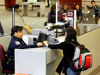 Капитал - Из-за казахстанцев США ужесточат проверку студенческих виз