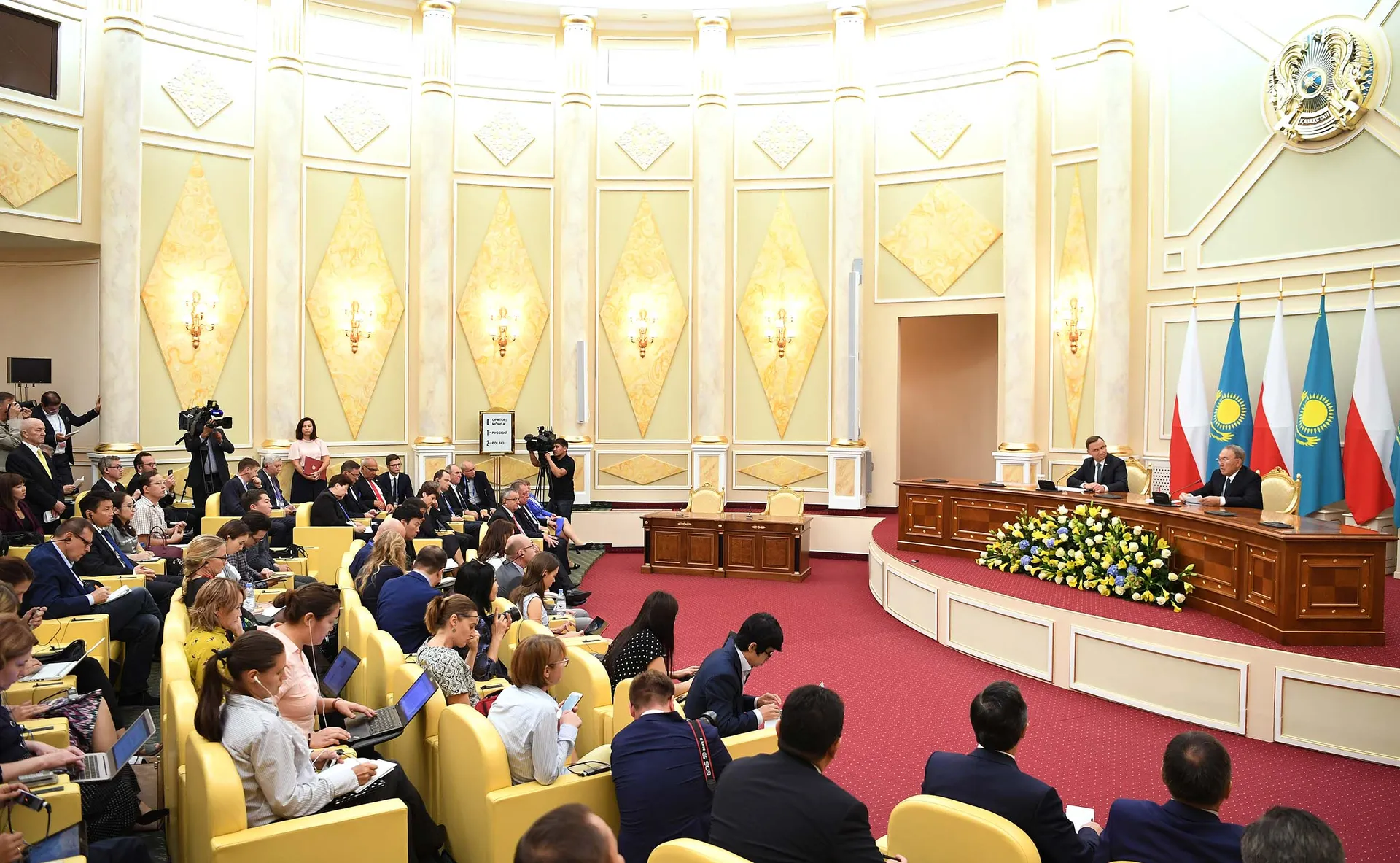 Капитал - Казахстан и Польша прошли схожие пути трансформации