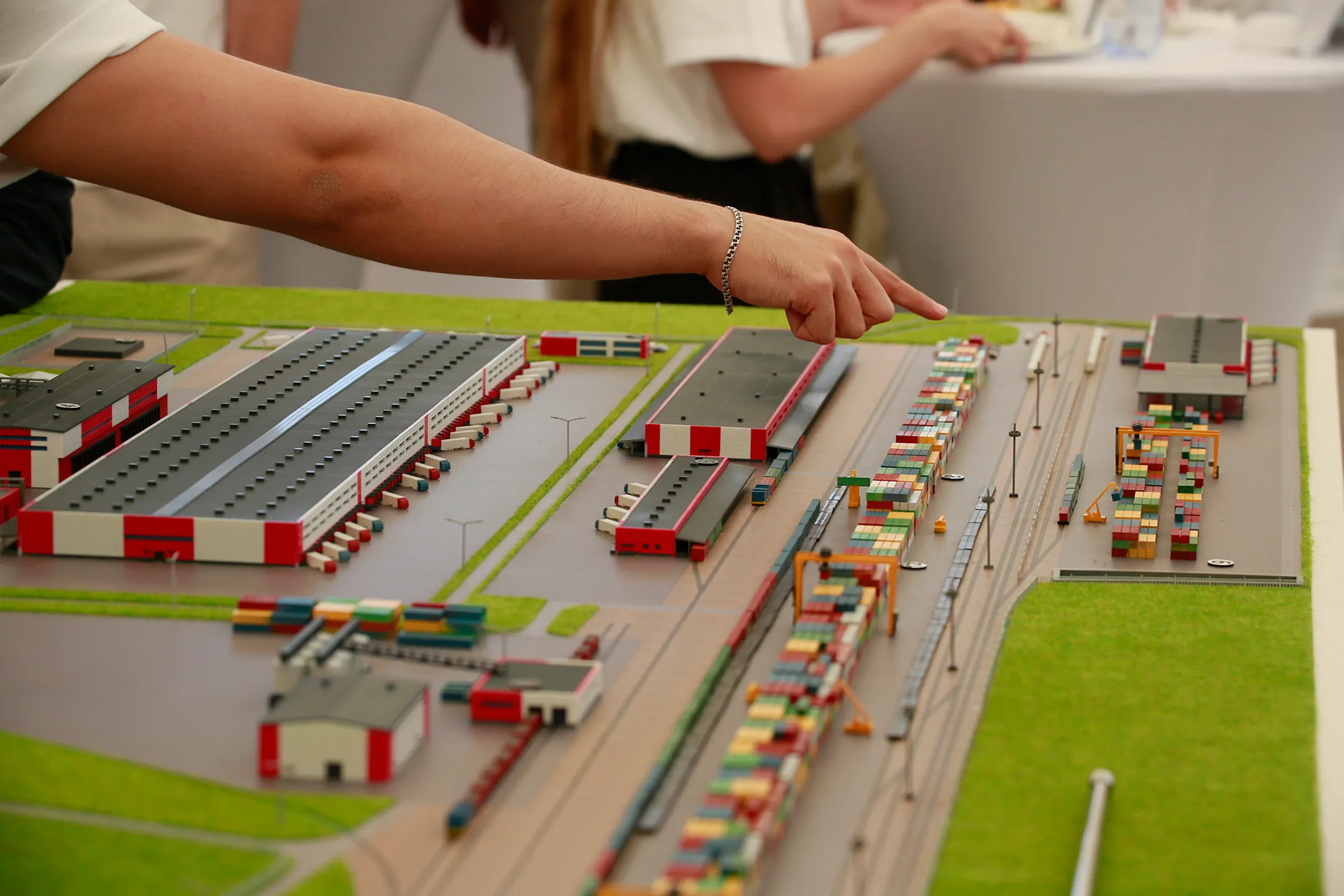 На фото: Макет транспортно-логистического центра «Жетыген»