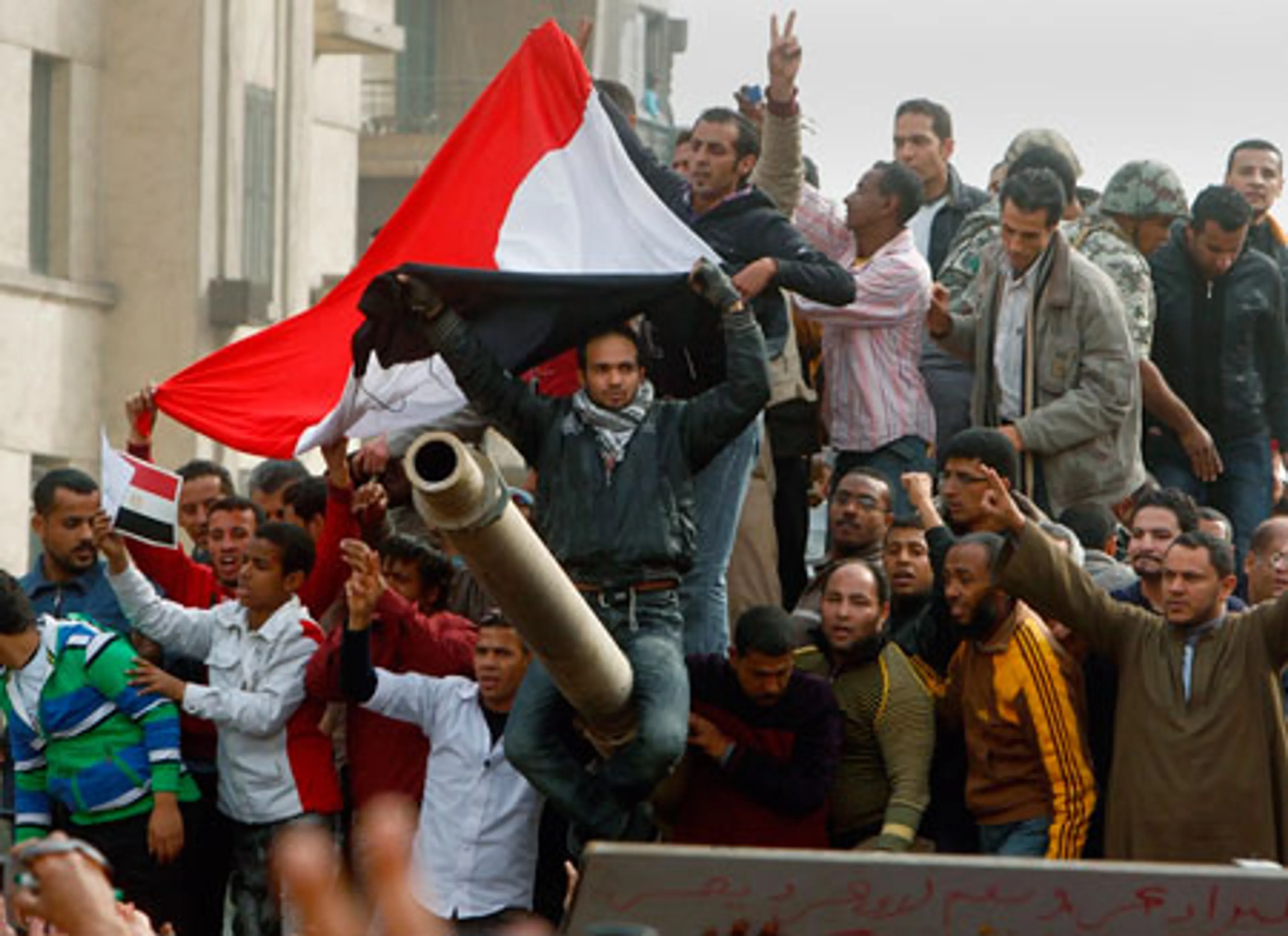 Капитал - Экономика Египта пала вслед за президентом