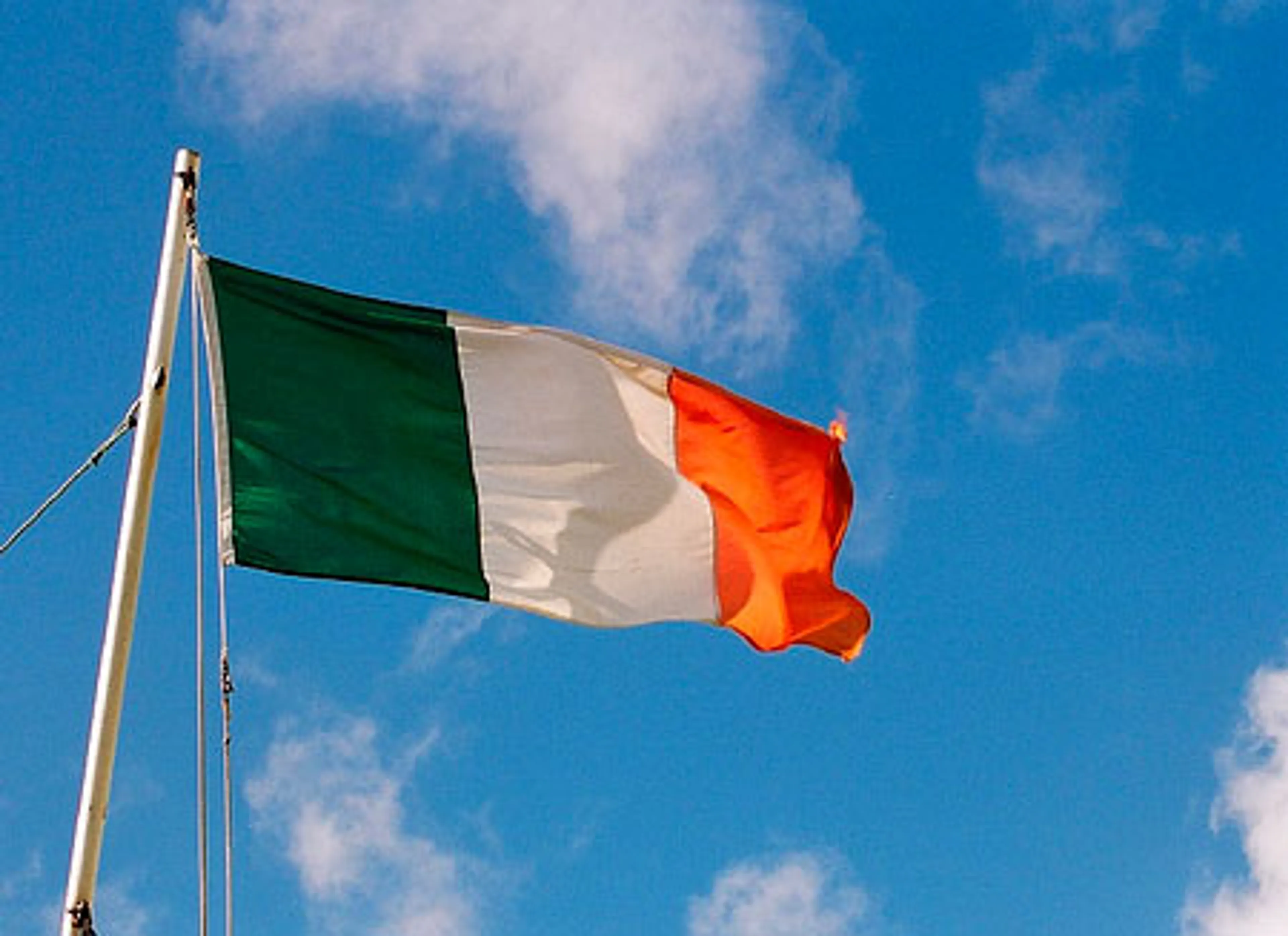 Капитал - Ирландия просит у ЕС помощи