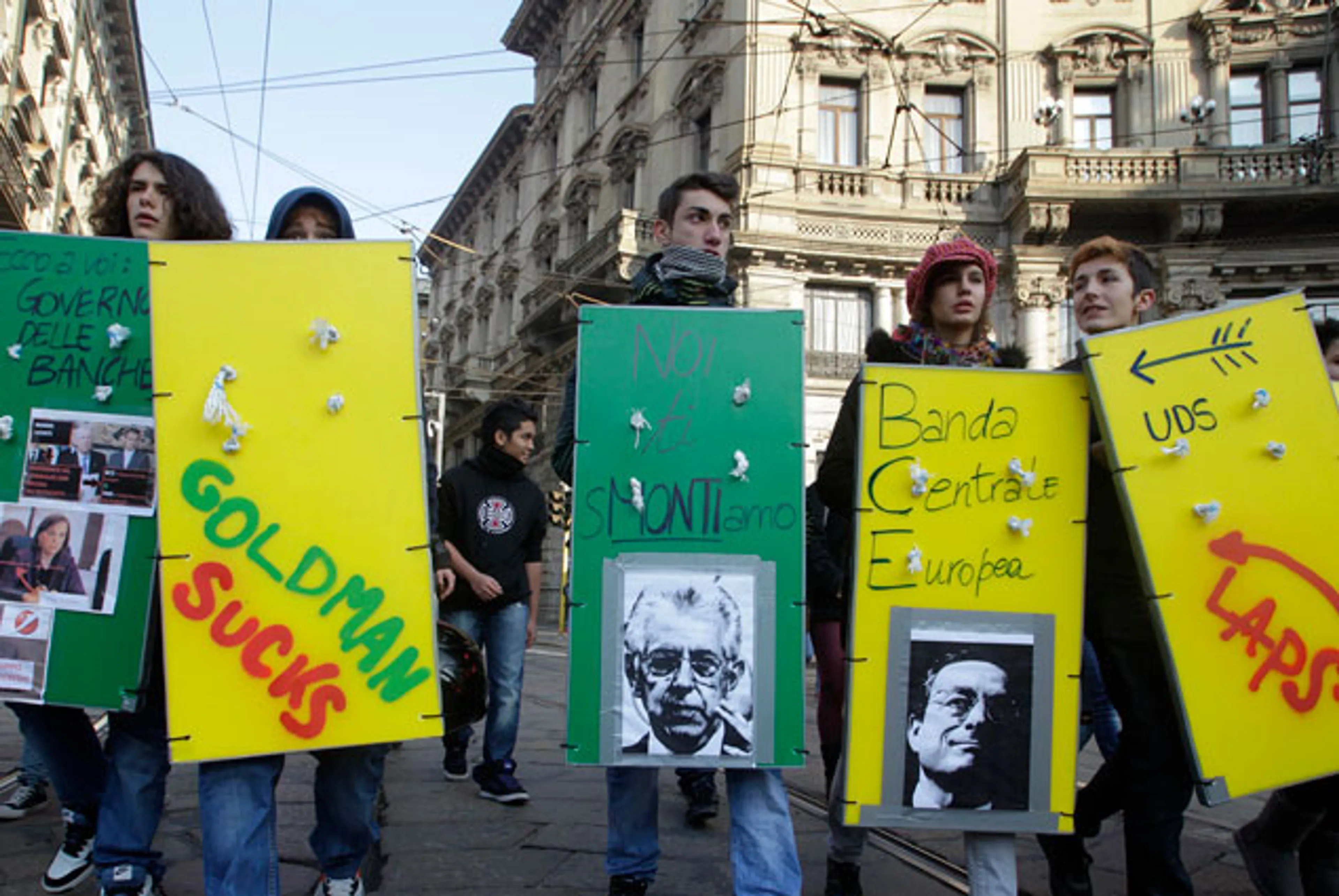 Капитал - Италии угрожает социальный взрыв