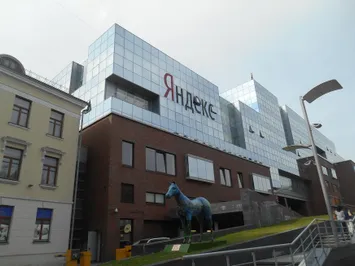 Котировки «Яндекса» упали после новости о возможной сделке с Сбербанком