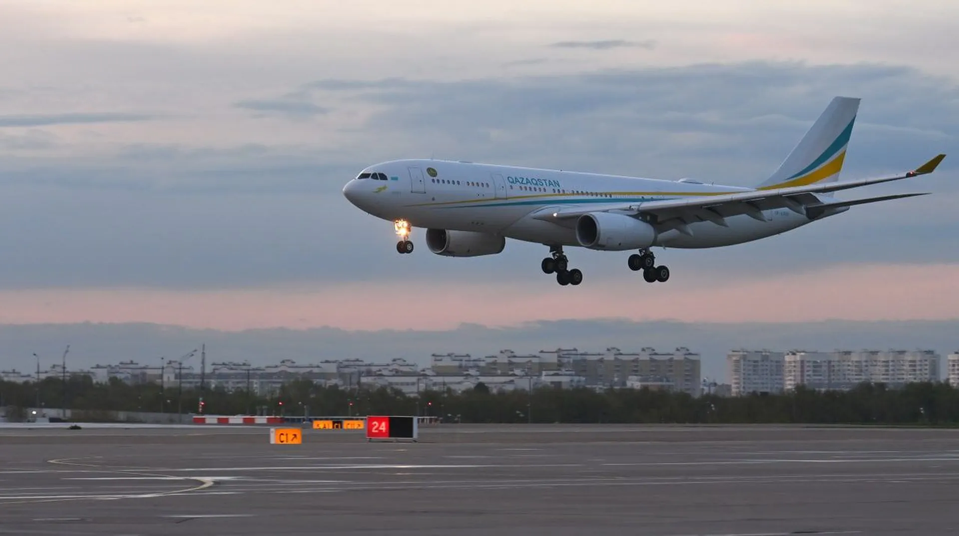 Капитал - Касым-Жомарт Токаев прибыл в Санкт-Петербург