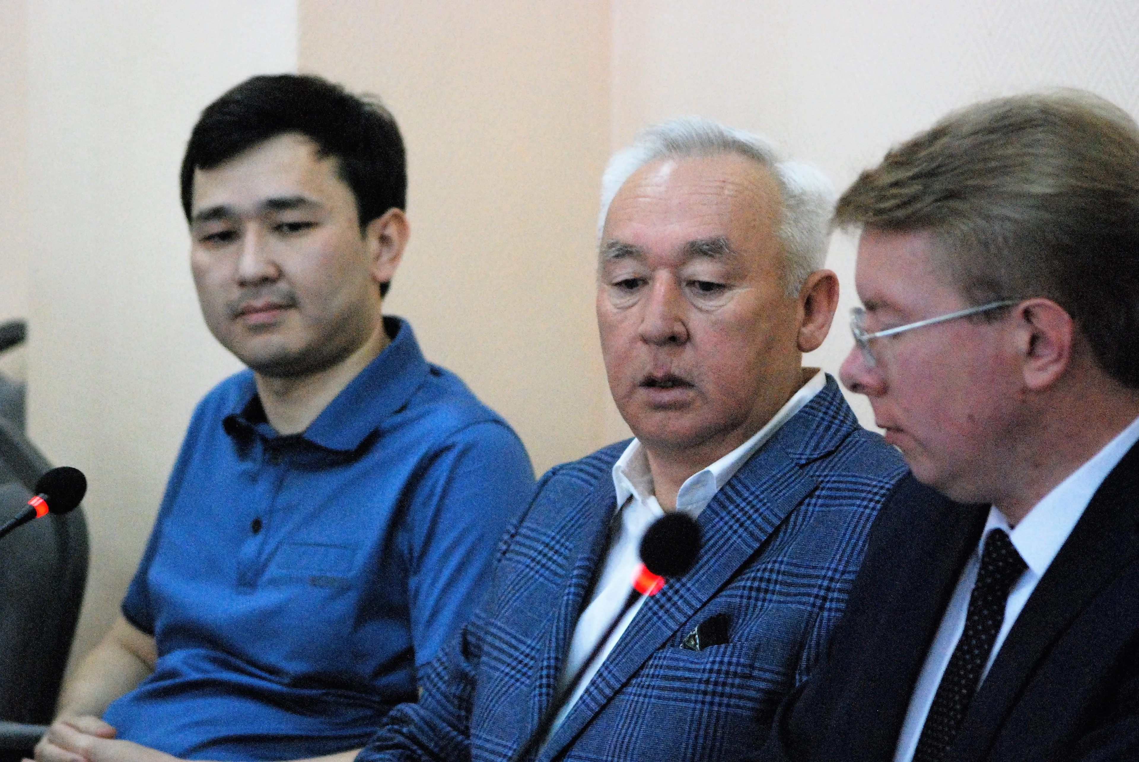 Капитал - В Астане начался суд над Сейтказы и Асетом Матаевыми