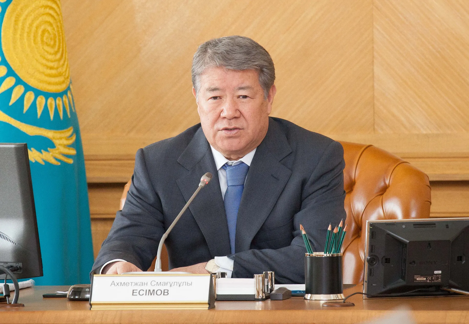 Капитал - Аким Алматы до сих пор живет у супруги