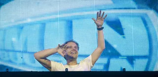 Капитал - В Алматы выступил известный диджей Армин ван Бюрен